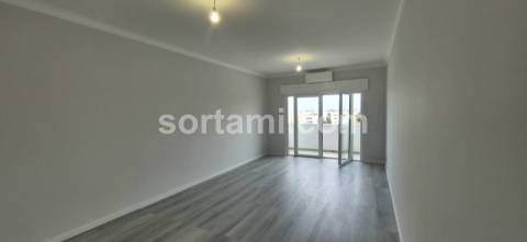 Apartamento T2 Venda em Quarteira,Loulé