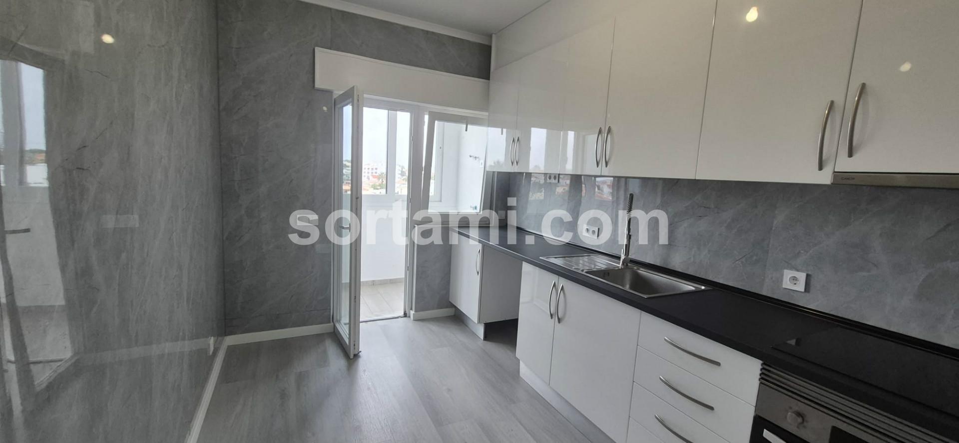 Apartamento T2 Venda em Quarteira,Loulé