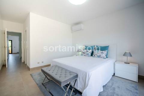 Moradia em Banda T2+1 Venda em Quarteira,Loulé