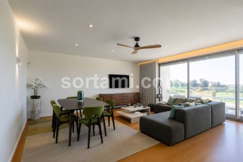 Apartamento T2 Venda em Quarteira,Loulé