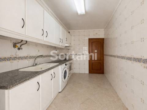 Apartamento T2 Venda em Quarteira,Loulé