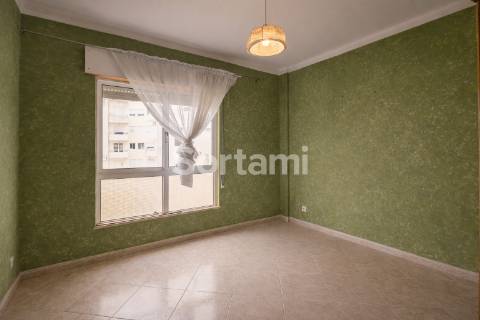 Apartamento T2 Venda em Quarteira,Loulé