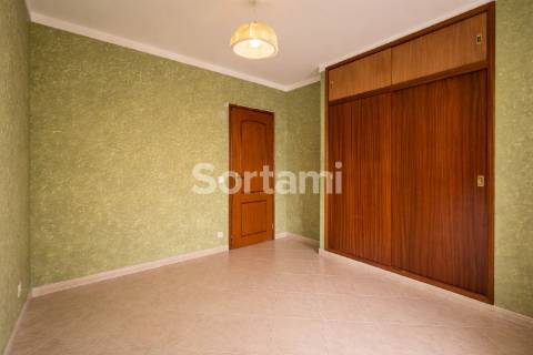 Apartamento T2 Venda em Quarteira,Loulé