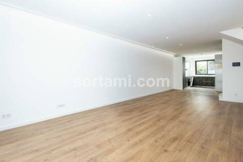 Moradia em Banda T3 Venda em Moncarapacho e Fuseta,Olhão