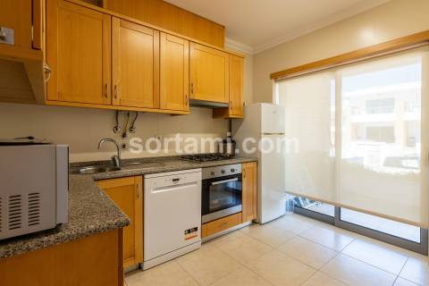 Moradia em Banda T2 Venda em Albufeira e Olhos de Água,Albufeira