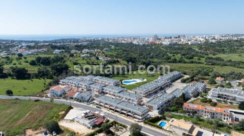 Moradia em Banda T2 Venda em Albufeira e Olhos de Água,Albufeira