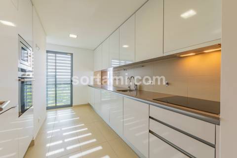 Apartamento T3 Venda em Quarteira,Loulé