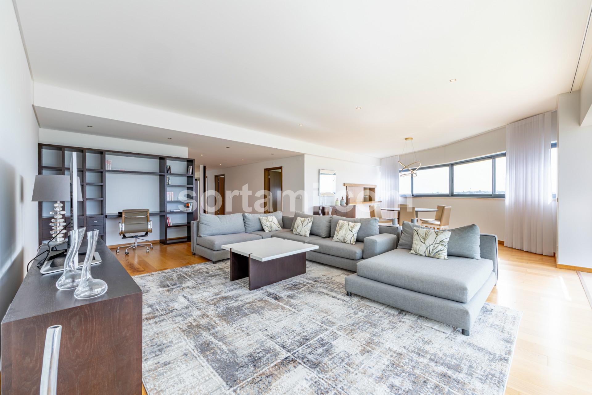 Apartamento T3 Venda em Quarteira,Loulé