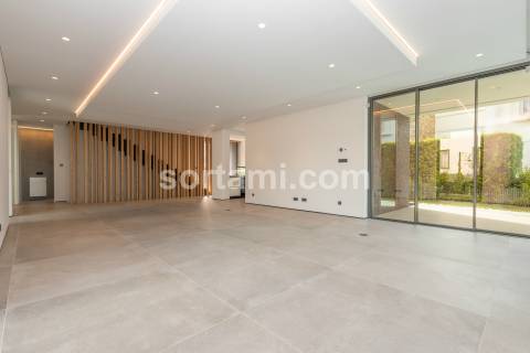 Moradia Isolada T5 Venda em Quarteira,Loulé