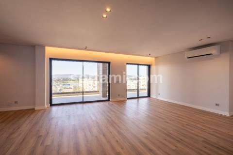 Apartamento T5 Venda em Faro (Sé e São Pedro),Faro