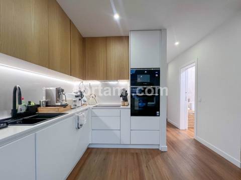 Apartamento T2 Venda em Quarteira,Loulé