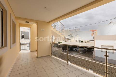 Moradia em Banda T4 Venda em Quarteira,Loulé