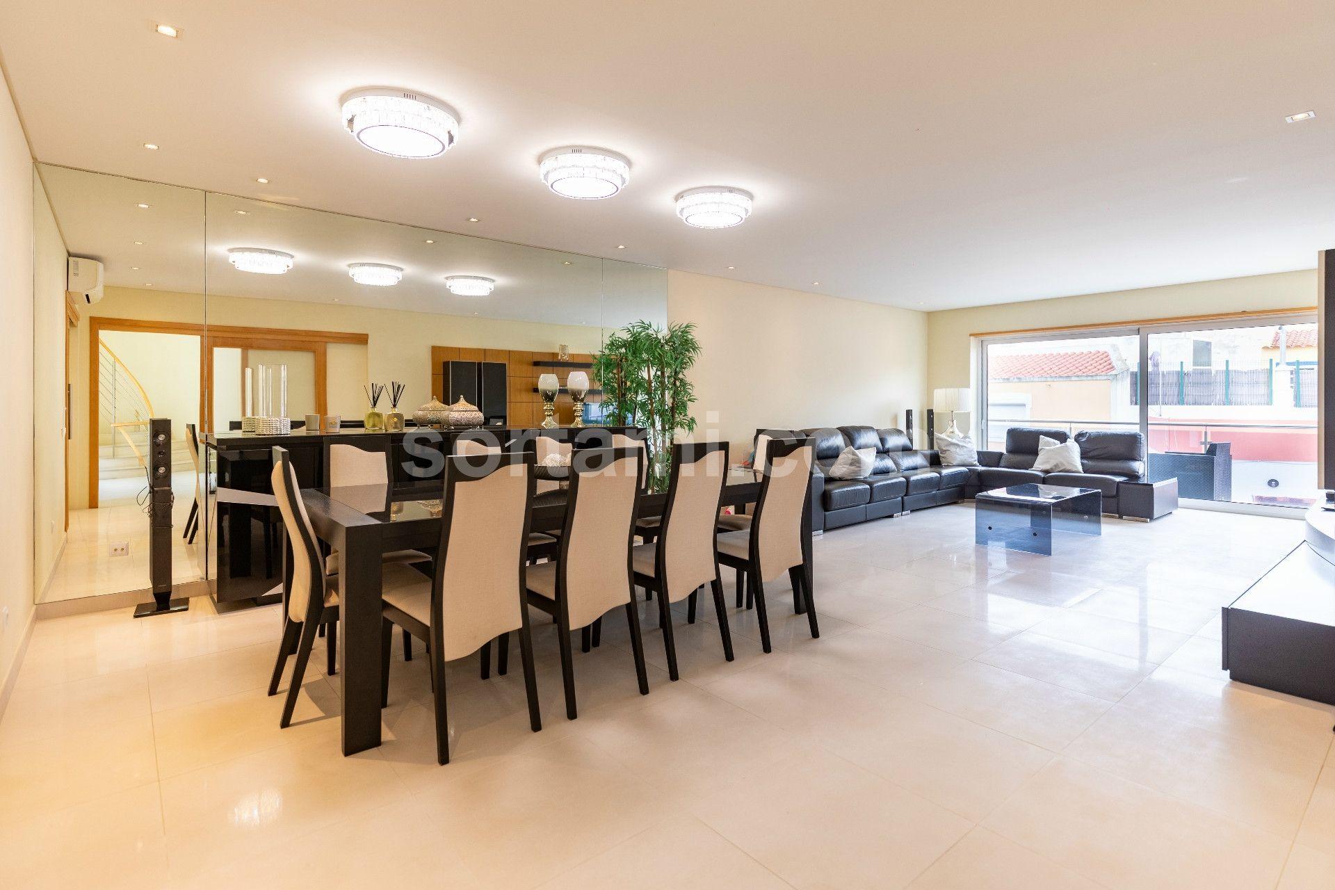 Moradia em Banda T4 Venda em Quarteira,Loulé