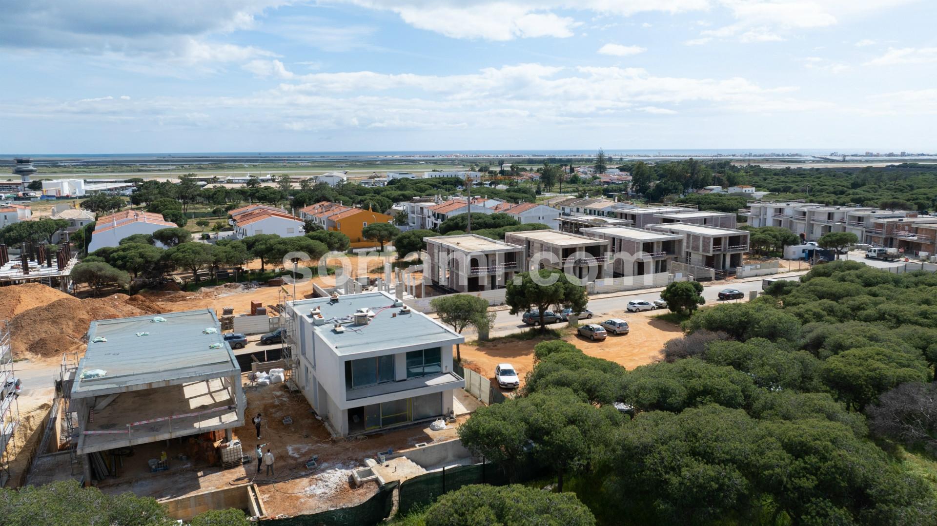 Moradia Isolada T4 Venda em Faro (Sé e São Pedro),Faro