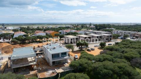 Moradia Isolada T4 Venda em Faro (Sé e São Pedro),Faro