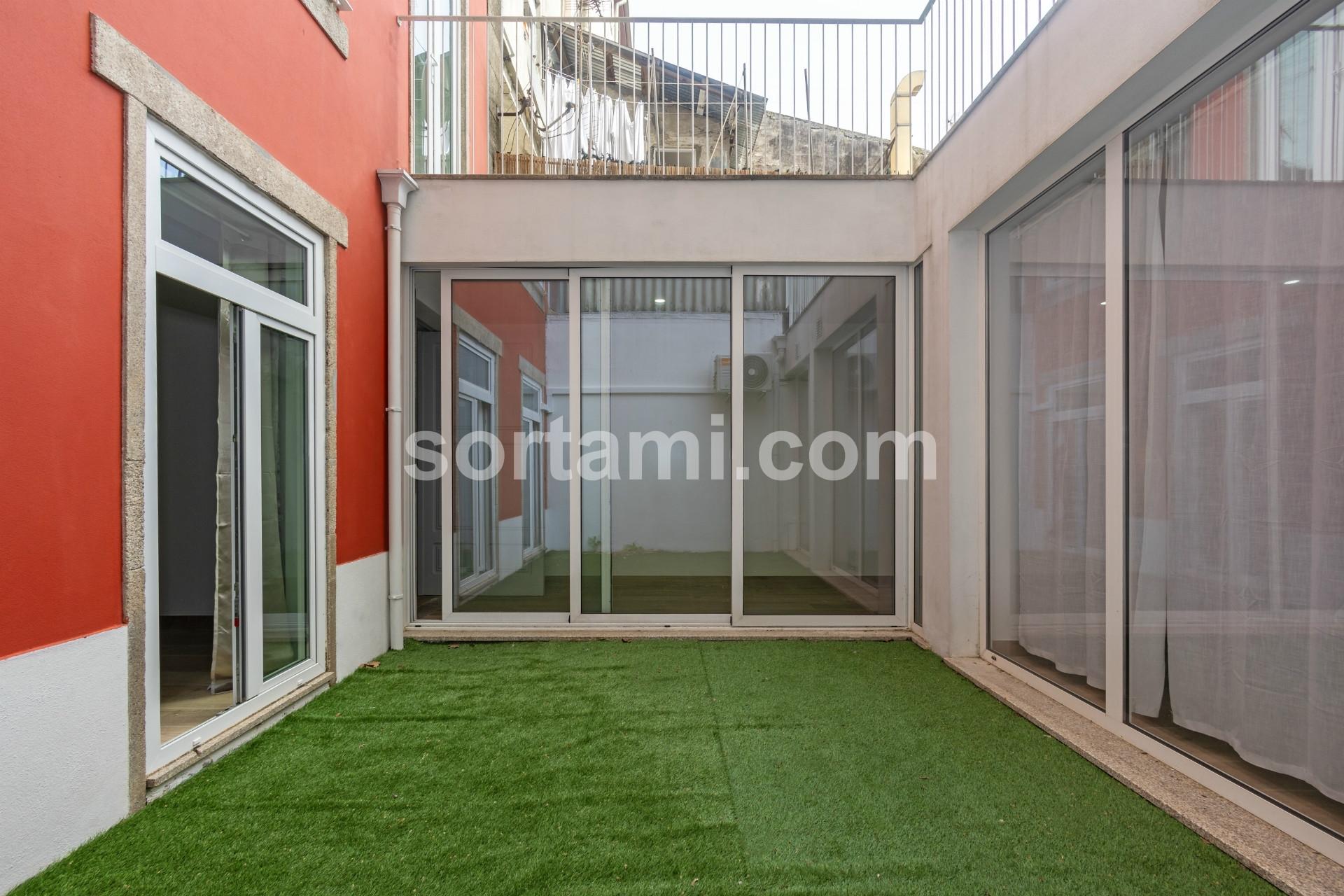 Apartamento T0+2 Venda em Cedofeita, Santo Ildefonso, Sé, Miragaia, São Nicolau e Vitória,Porto