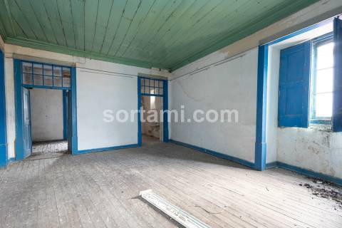 Moradia Devoluta T3 Venda em Faro (Sé e São Pedro),Faro