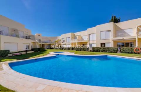 Apartamento T2 Arrendamento em Quarteira,Loulé