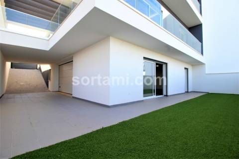 Moradia Geminada T3+1 Venda em Mexilhoeira Grande,Portimão