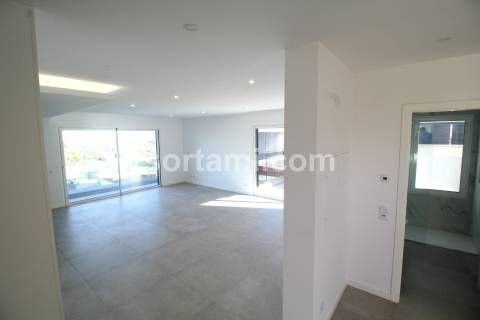 Moradia Geminada T3+1 Venda em Mexilhoeira Grande,Portimão
