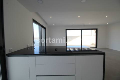 Moradia Geminada T3+1 Venda em Mexilhoeira Grande,Portimão