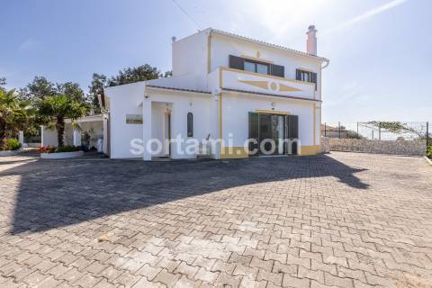 Moradia Isolada T3 Venda em Albufeira e Olhos de Água,Albufeira