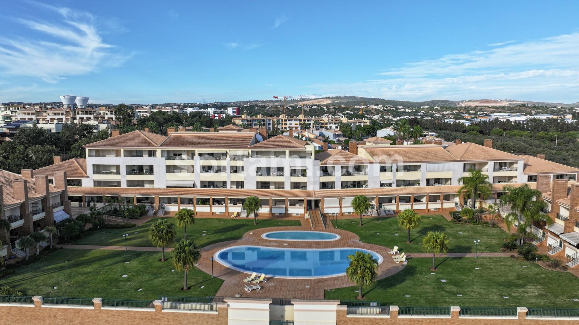 Apartamento T2+2 Venda em Quarteira,Loulé