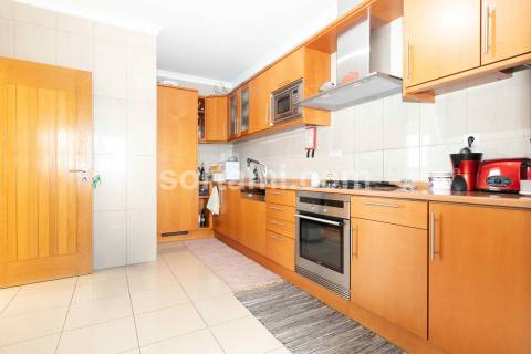 Apartamento T2+2 Venda em Quarteira,Loulé