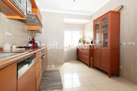 Apartamento T2+2 Venda em Quarteira,Loulé