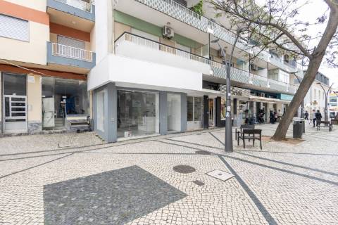 Loja  Venda em Quarteira,Loulé