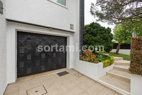 Moradia Geminada T6 Venda em Gondomar (São Cosme), Valbom e Jovim,Gondomar