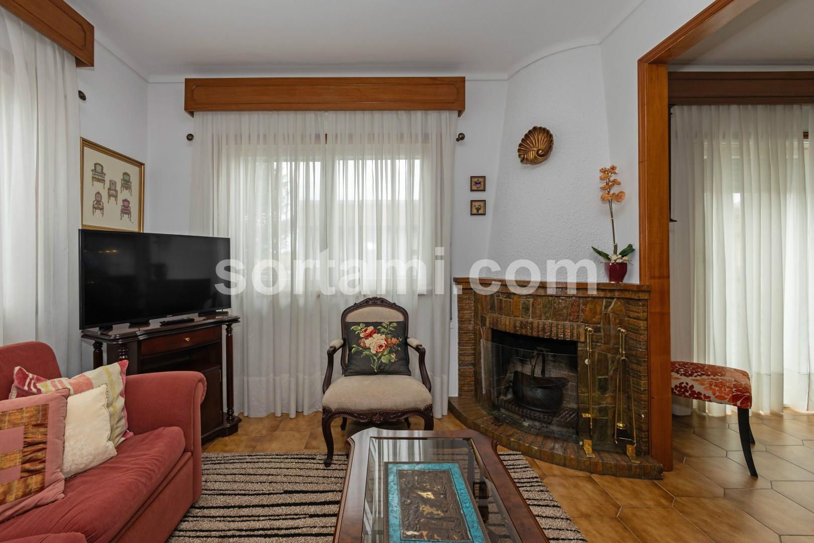 Moradia Geminada T6 Venda em Gondomar (São Cosme), Valbom e Jovim,Gondomar