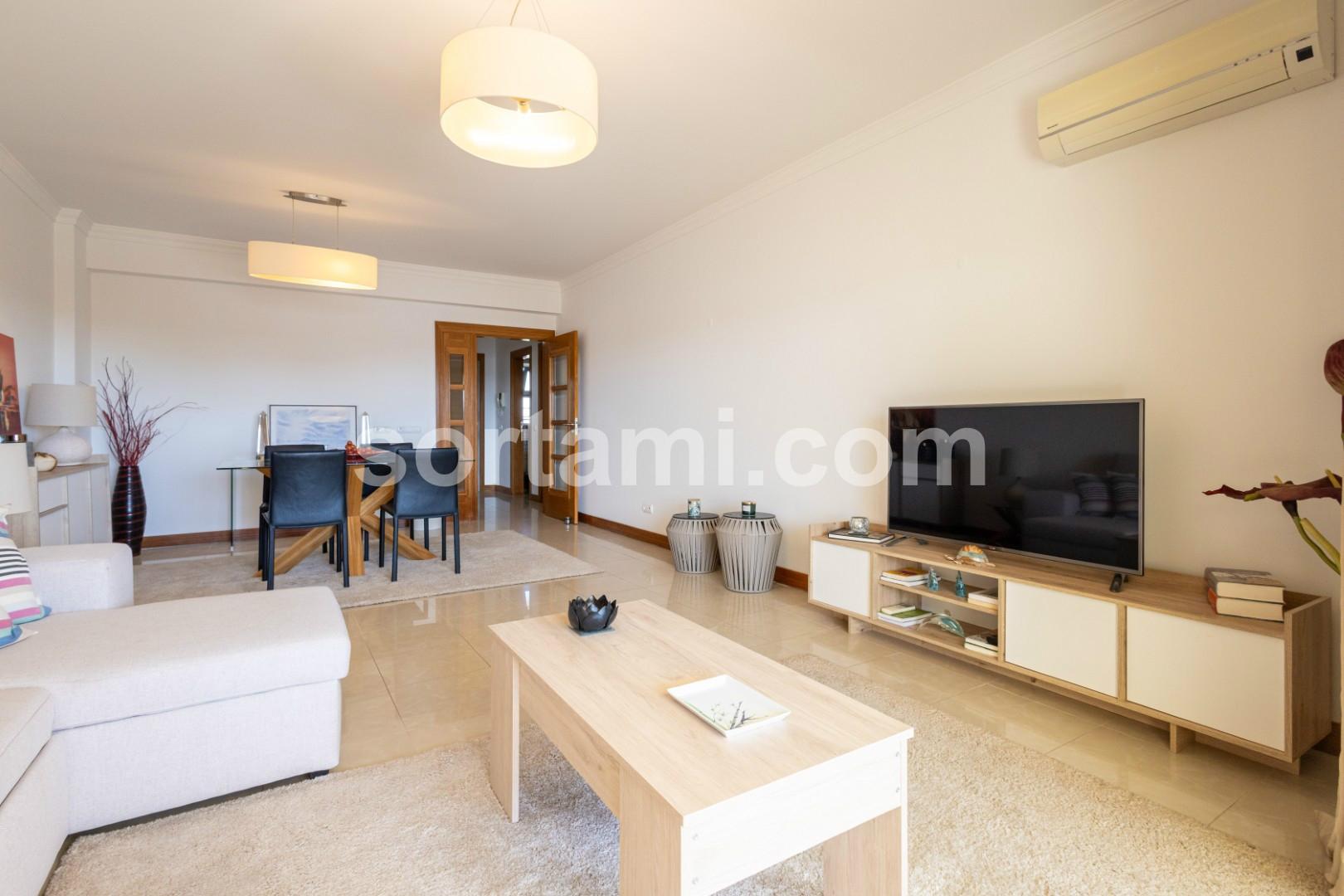 Apartamento T2 Venda em Quarteira,Loulé