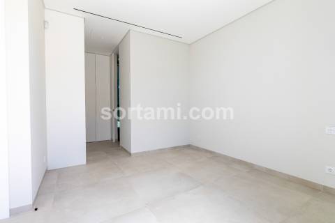Moradia Isolada T4 Venda em Quarteira,Loulé