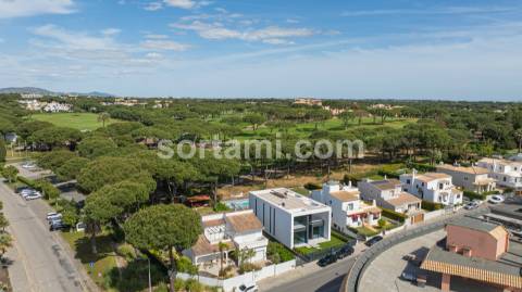 Moradia Isolada T4 Venda em Quarteira,Loulé