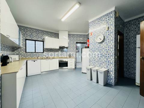 Moradia Isolada T5 Venda em Quarteira,Loulé