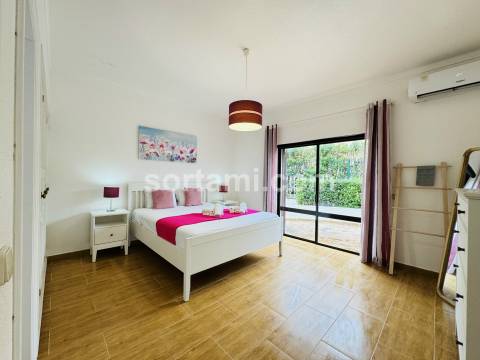 Moradia Isolada T5 Venda em Quarteira,Loulé