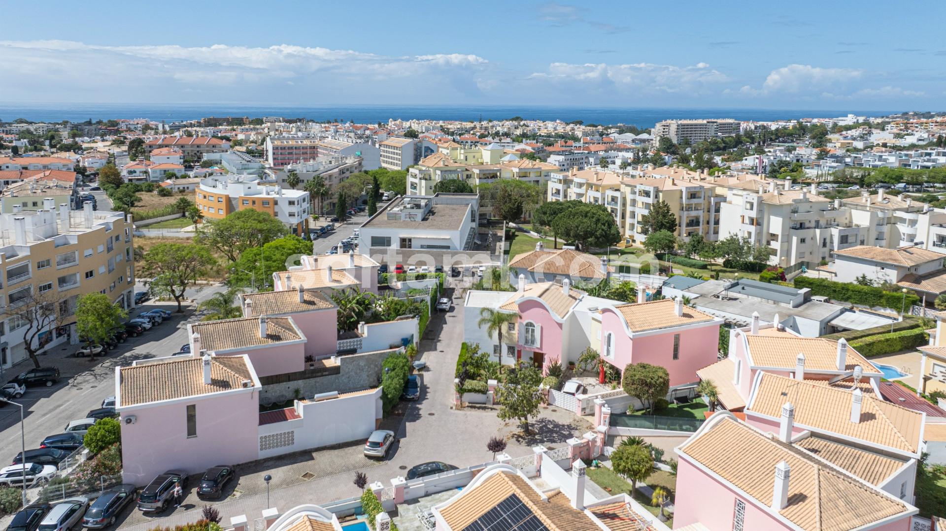 Moradia Geminada T3+1 Venda em Albufeira e Olhos de Água,Albufeira