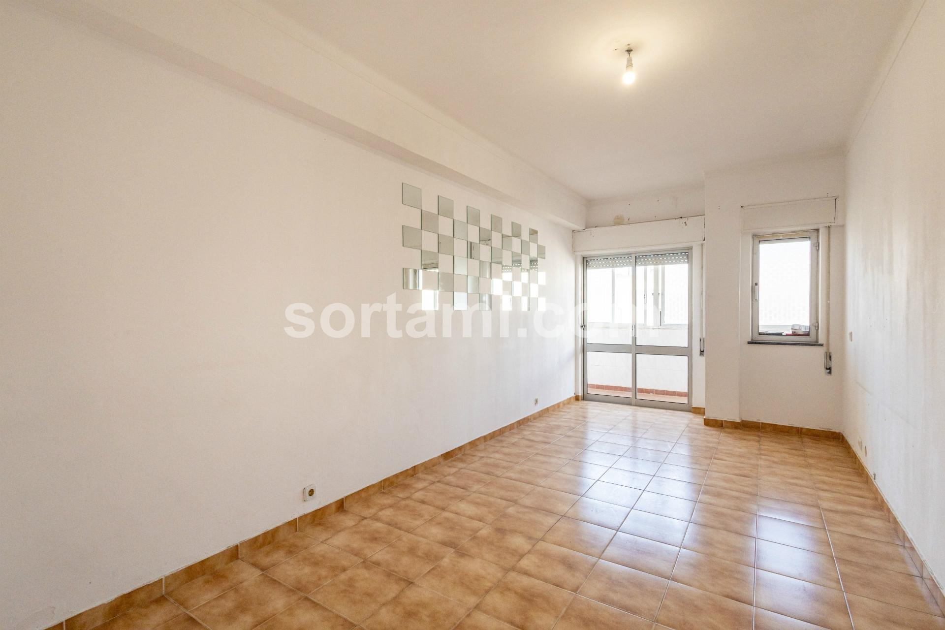 Apartamento T2 Venda em Quarteira,Loulé