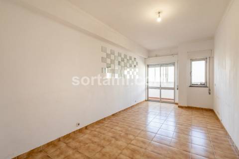 Apartamento T2 Venda em Quarteira,Loulé