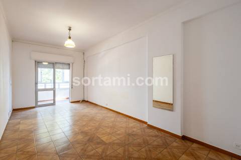 Apartamento T2 Venda em Quarteira,Loulé
