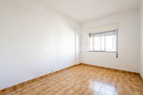 Apartamento T2 Venda em Quarteira,Loulé