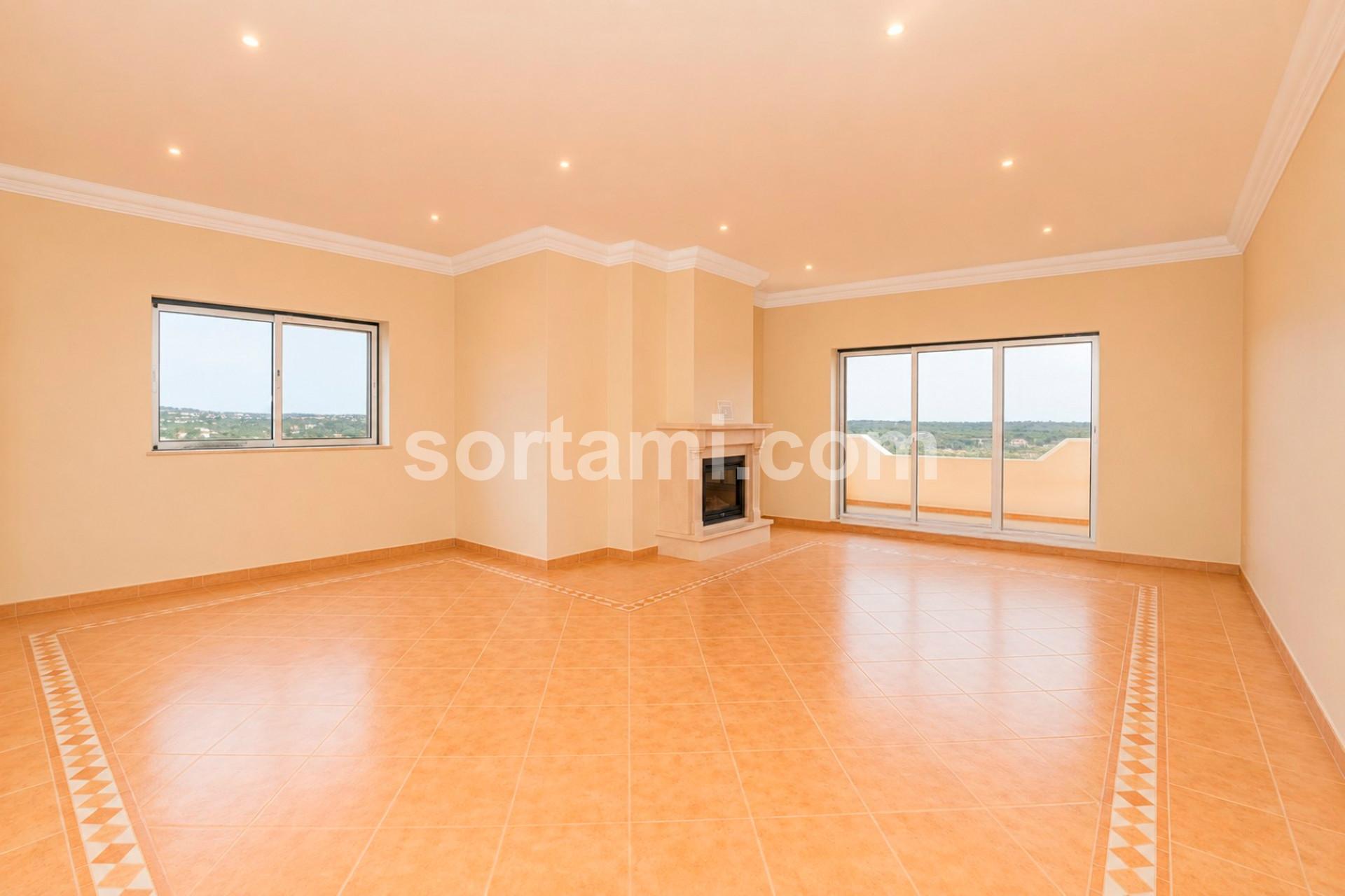 Moradia Isolada T4 Venda em Quarteira,Loulé