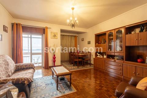 Apartamento T2 Venda em Faro (Sé e São Pedro),Faro