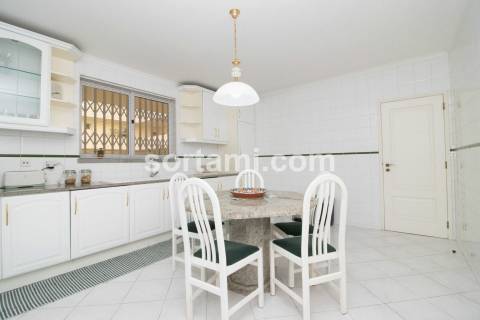 Apartamento T3 Arrendamento em Quarteira,Loulé