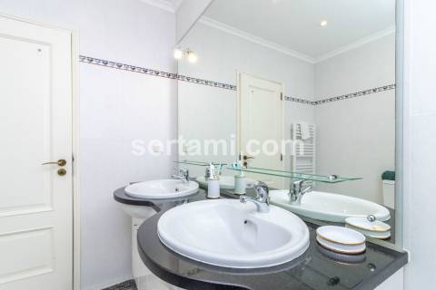 Apartamento T3 Arrendamento em Quarteira,Loulé