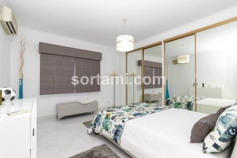 Apartamento T3 Arrendamento em Quarteira,Loulé