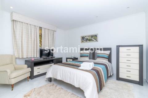 Apartamento T3 Arrendamento em Quarteira,Loulé