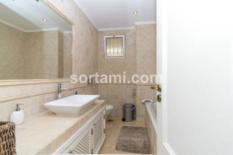 Apartamento T3 Arrendamento em Quarteira,Loulé