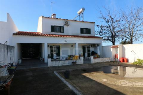Moradia T4 Venda em Viana do Alentejo,Viana do Alentejo